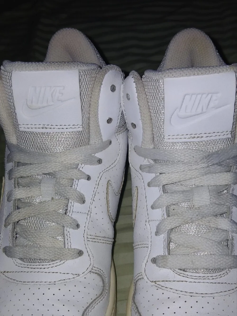 Womens Nike Court Burrough Mid Triple White Hi Top Sneakers Sz: 6.5
